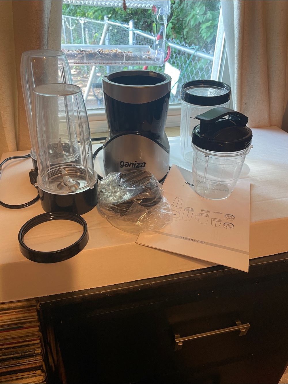 Ganiza Black and Silver Personal Blender with To-Go Cups